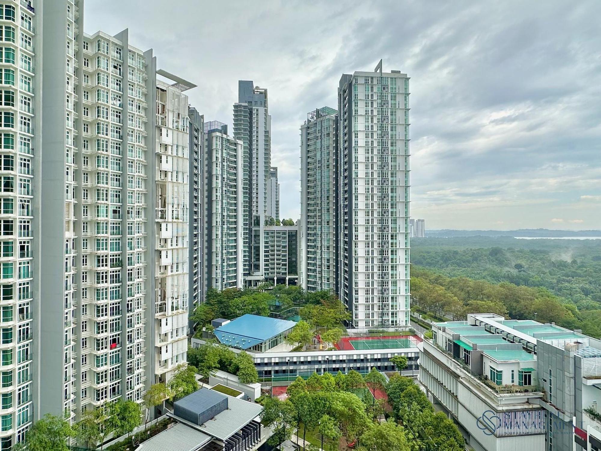 Apartment 1 Medini Legoland By Stayrene