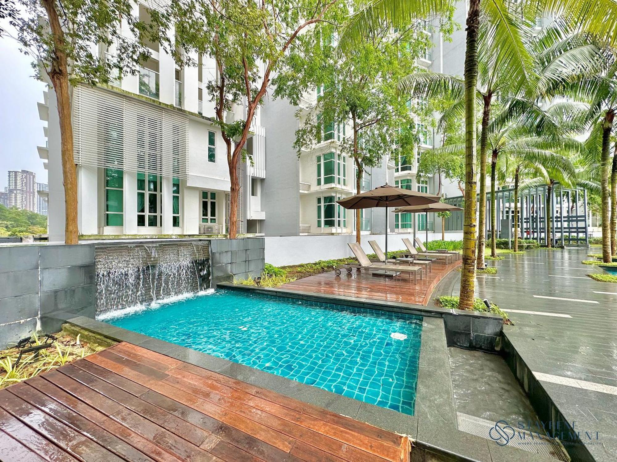 Apartment 1 Medini Legoland By Stayrene